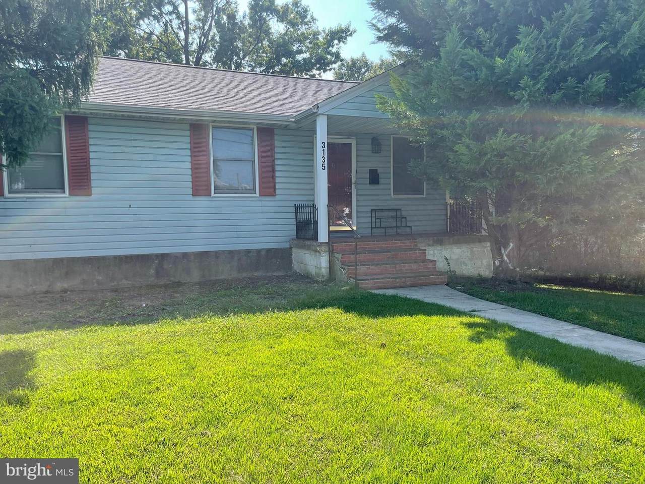 3135 Nicholson Street - Photo 1