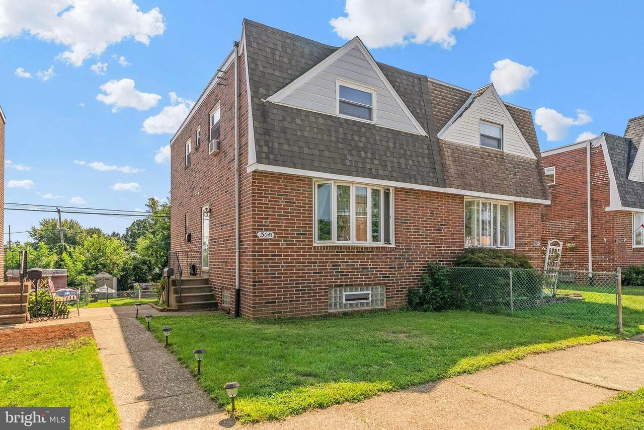 15047 London Road - Photo 1