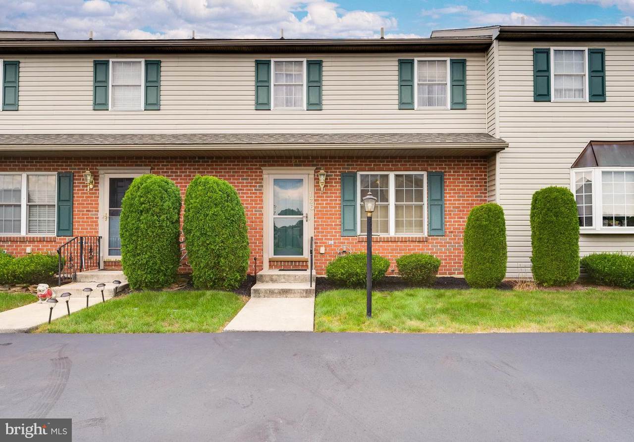 136 Nicole Way - Photo 1