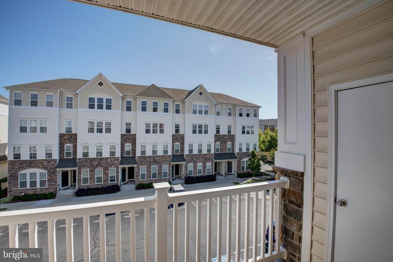 24701 Byrne Meadow Square - Photo 1