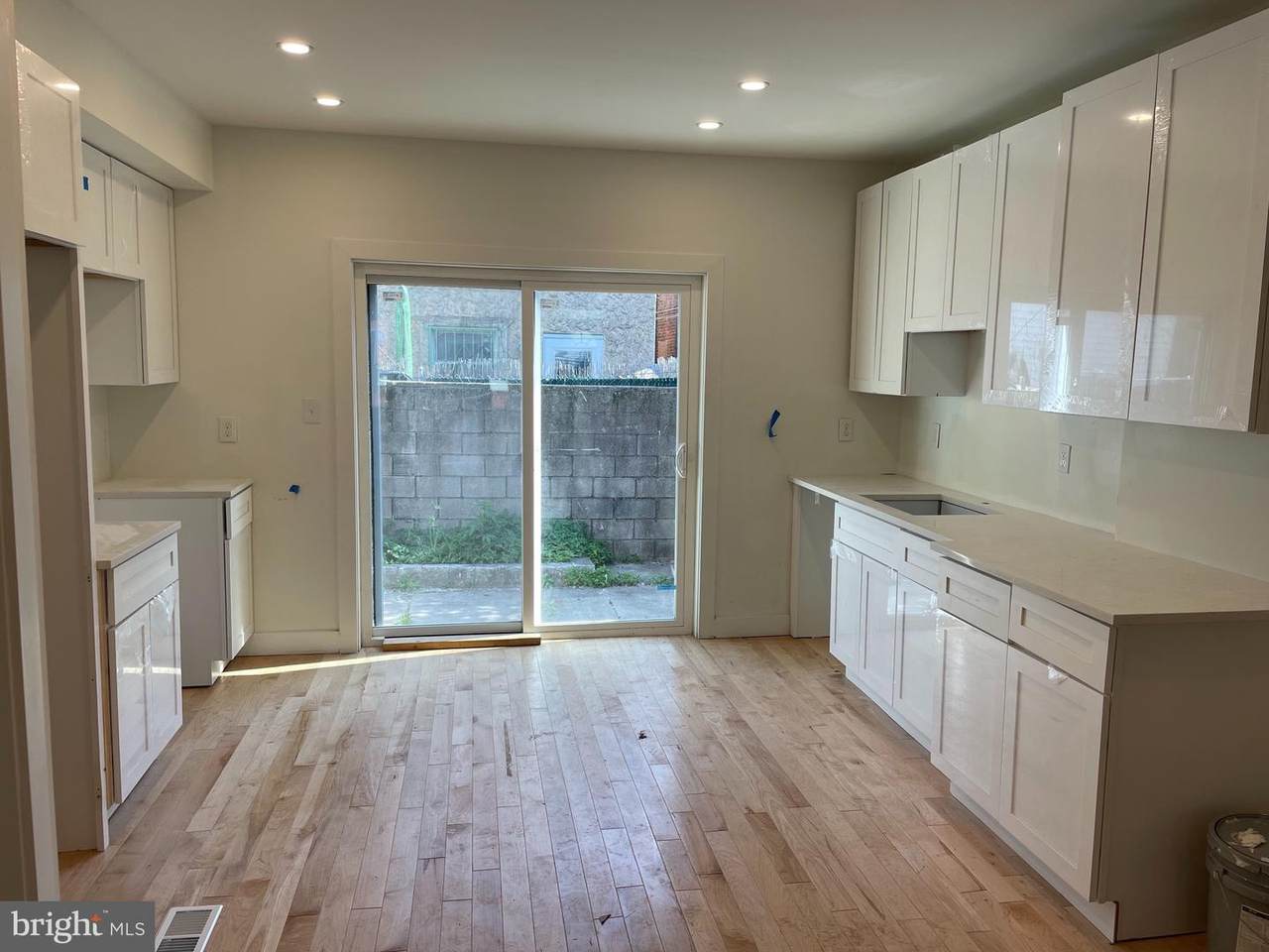 736 Hoffman Street - Photo 1