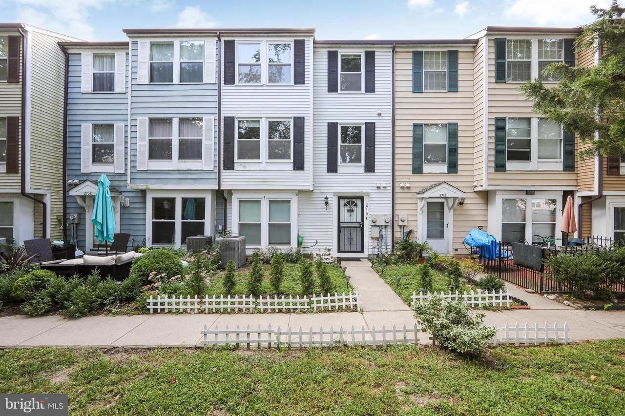 2710 Greenwood Drive - Photo 1
