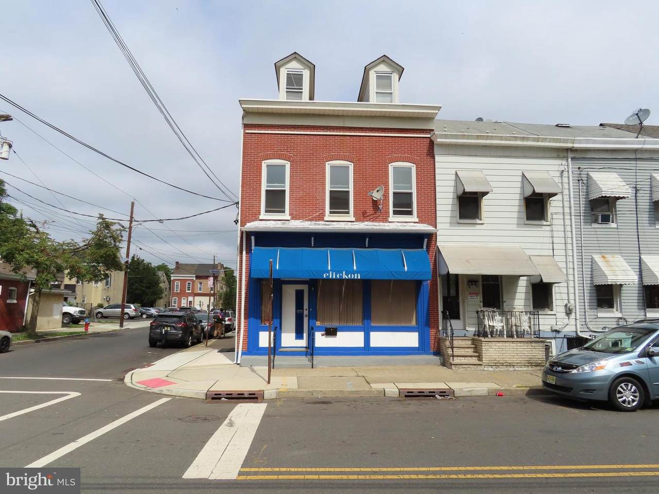 200 Mott Street - Photo 1