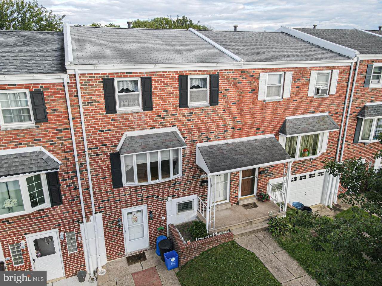 10913 Carey Place - Photo 1
