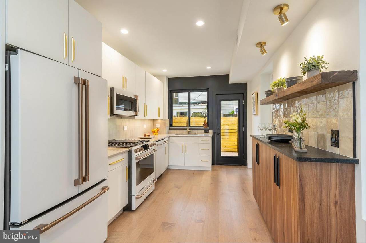 2426 Montrose Street - Photo 1