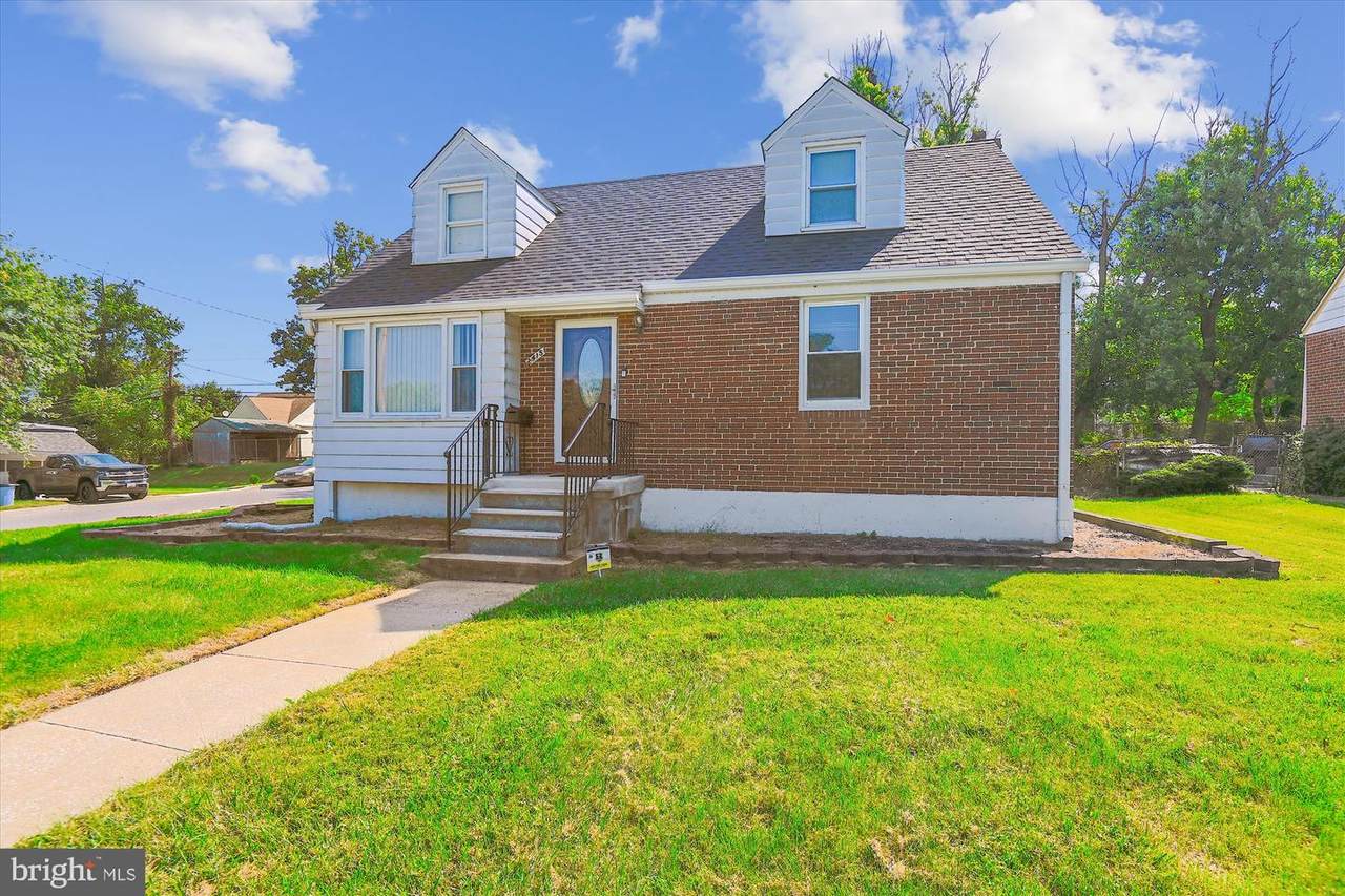 3415 Mayfair - Photo 1