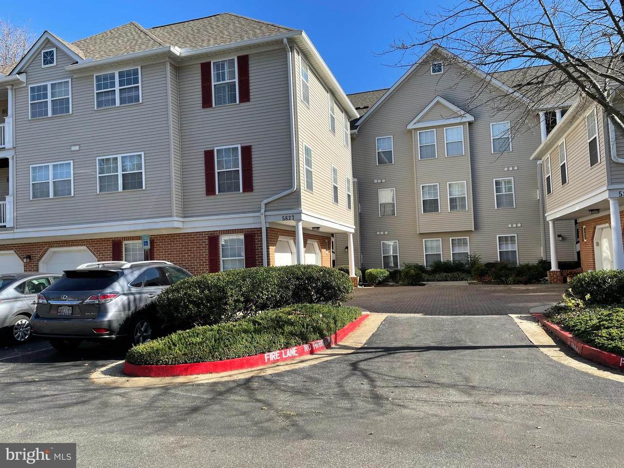 5827 Wyndham Circle - Photo 1