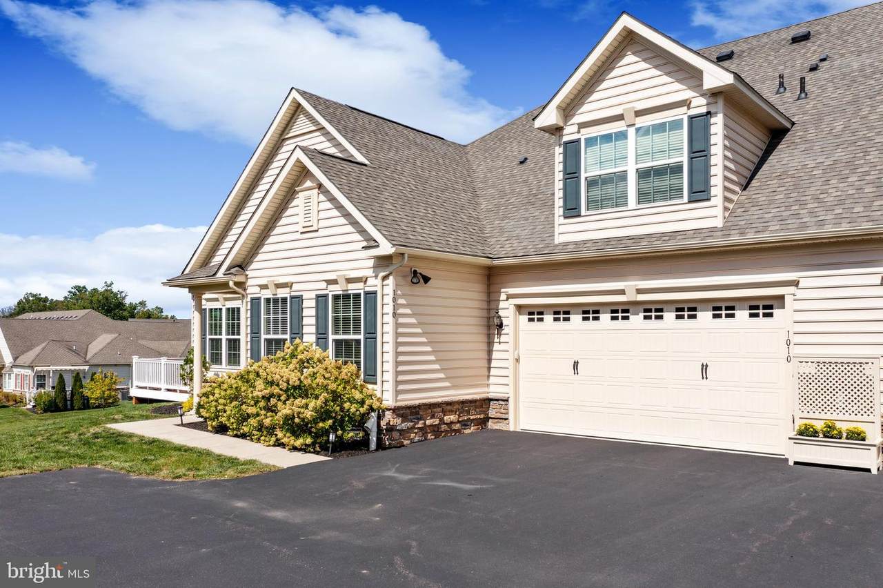 1010 Arbour Lane - Photo 1