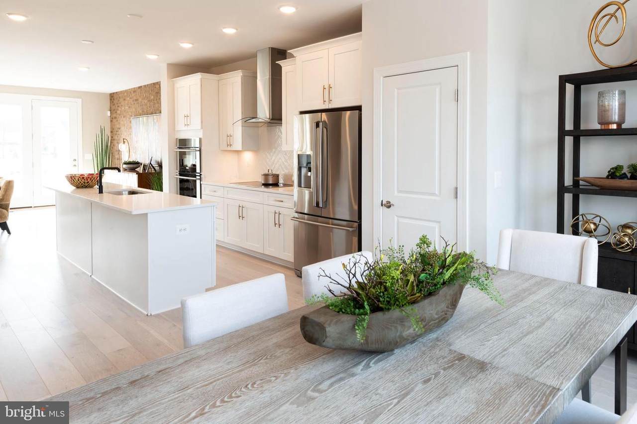 10497 Hinton Way - Photo 1