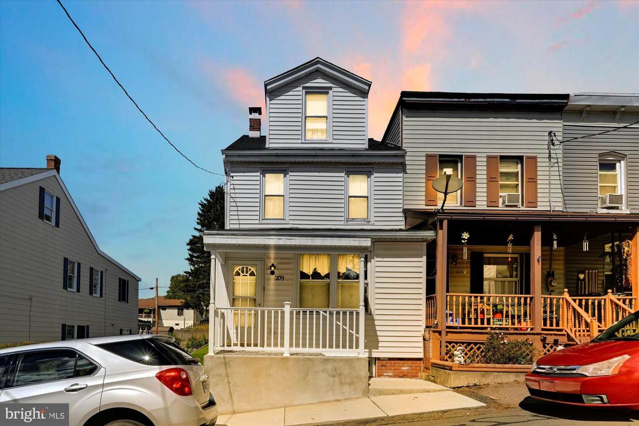 209 Walnut Street - Photo 1