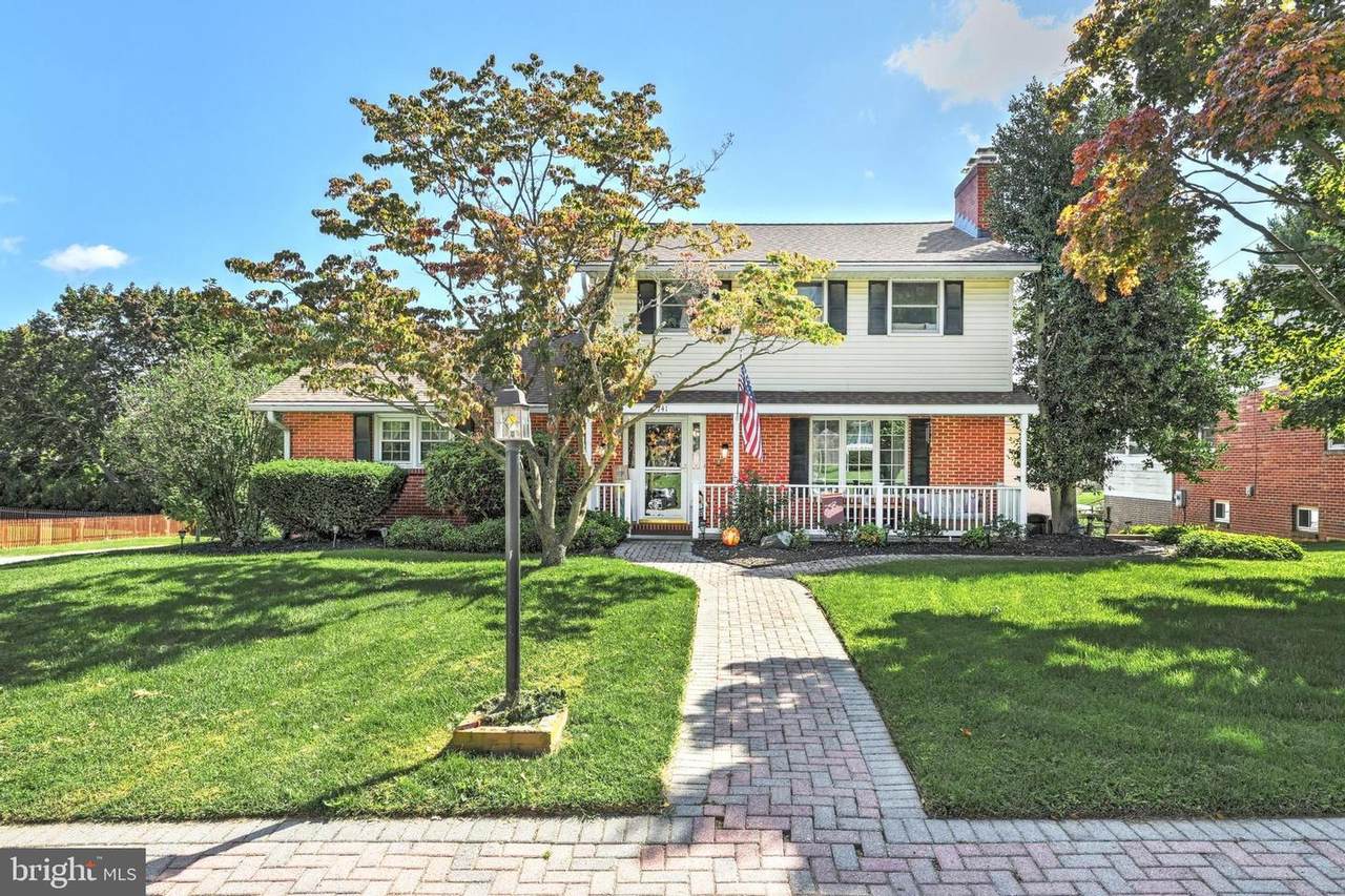 741 David Avenue - Photo 1