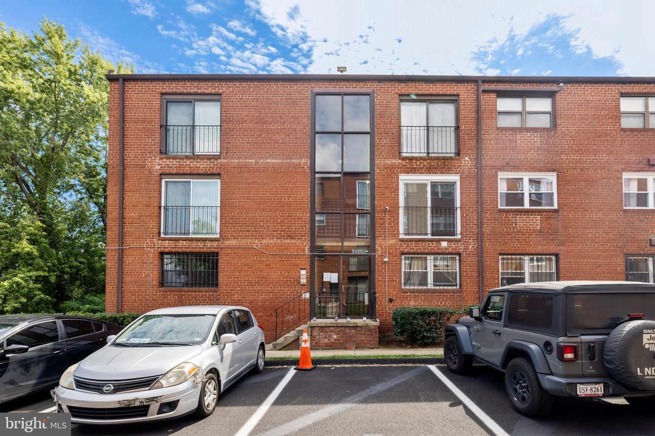3423 5TH Street - Photo 1