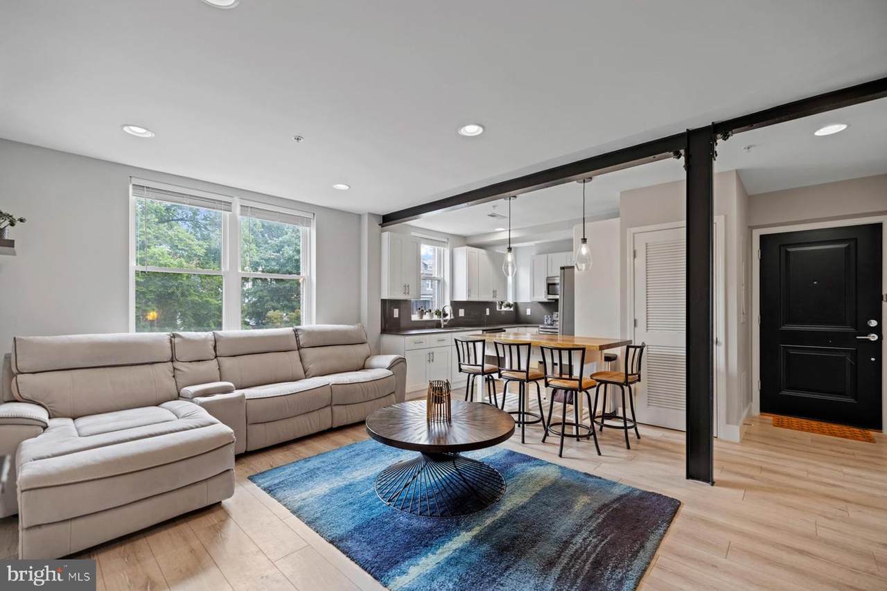 5024 9TH Street - Photo 1