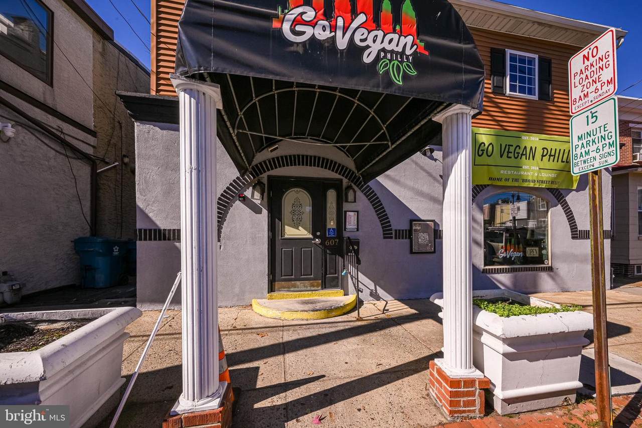 607 Lincoln Street - Photo 1