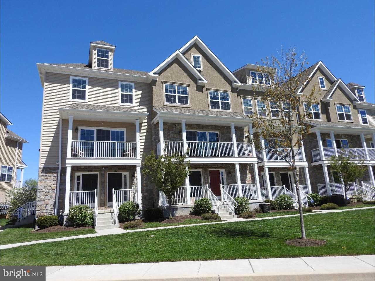 120 Justin Drive - Photo 1