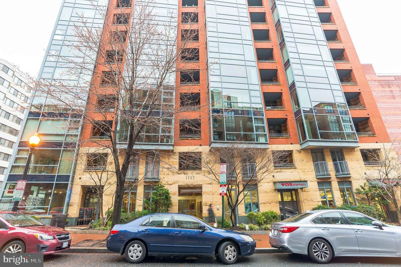 1117 10TH Street - Photo 1