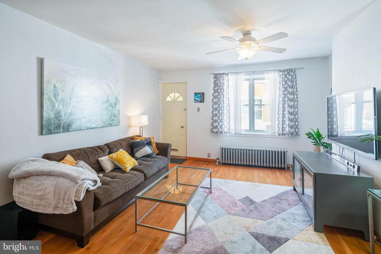 2138 Mole Street - Photo 1