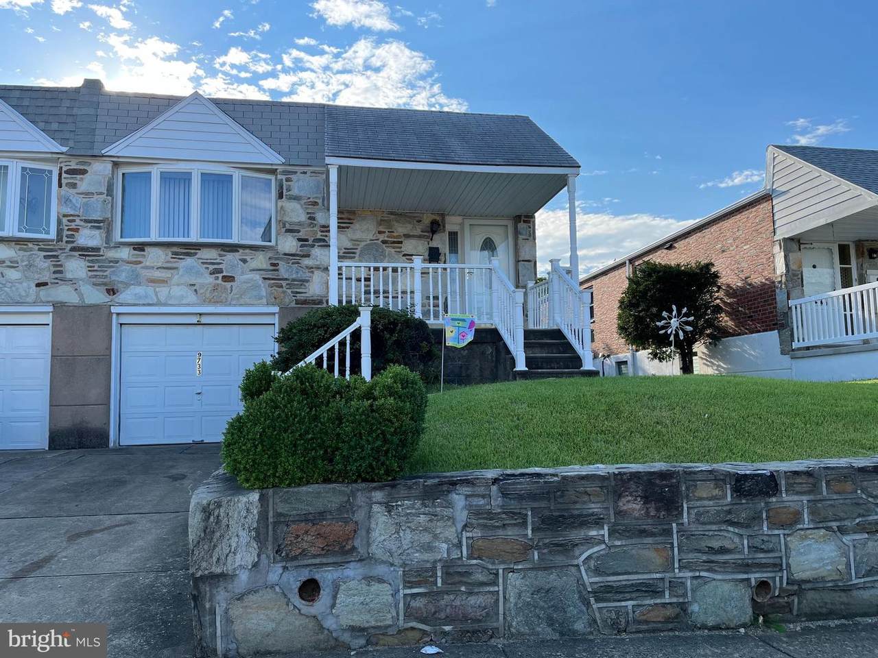 9733 Chapelcroft Street - Photo 1