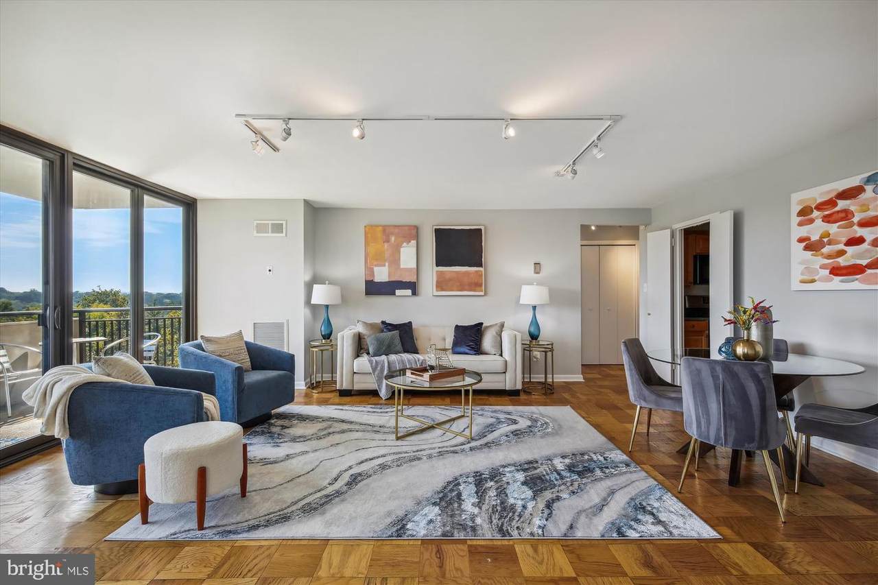 4620 Park Avenue - Photo 1