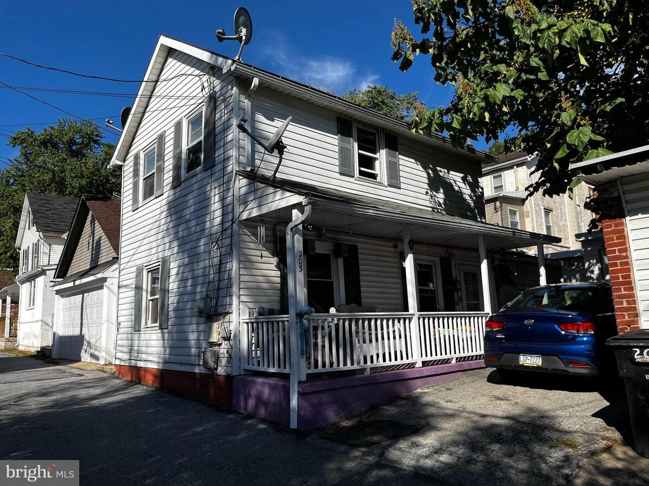 205 Diamond Street - Photo 1
