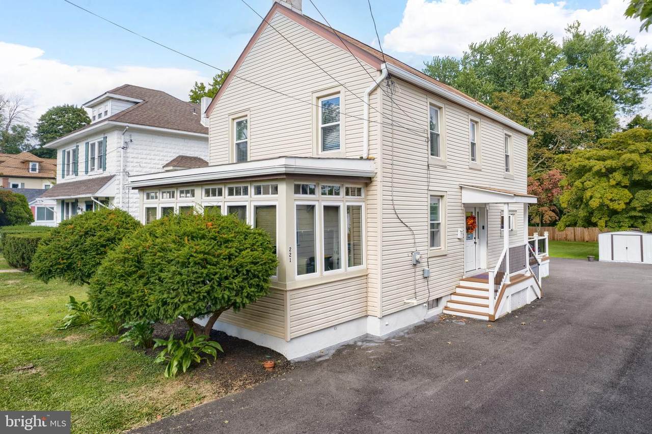 221 Pine Street - Photo 1