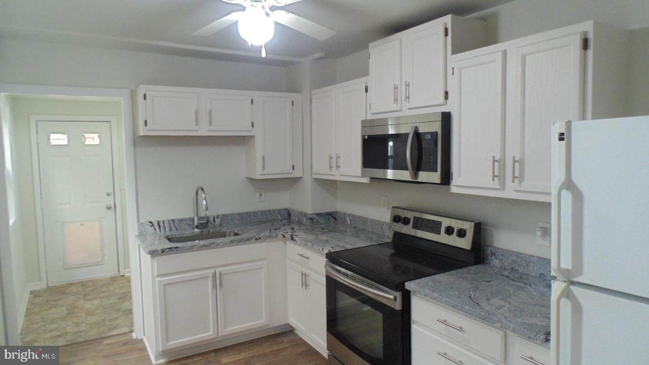 1305 5TH Street - Photo 1