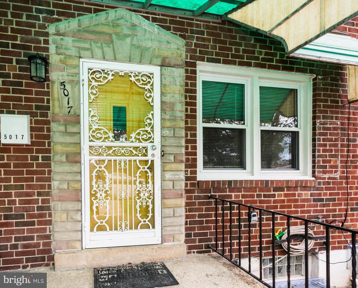5017 Schaub Avenue - Photo 1