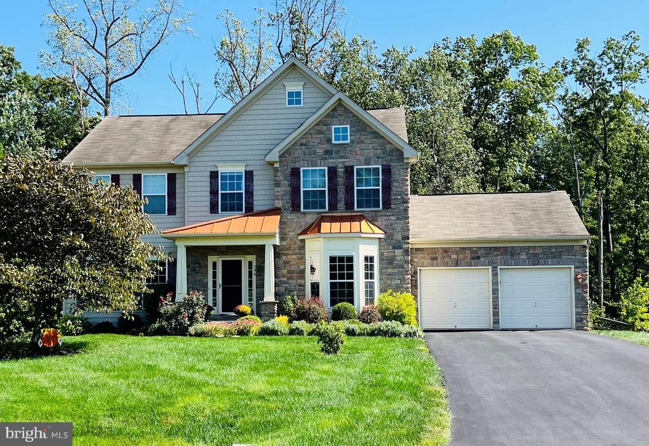 196 Flintstone Drive - Photo 1