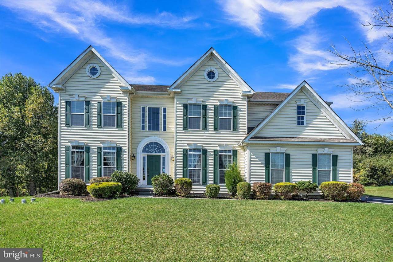 213 Eagle Glen Drive - Photo 1