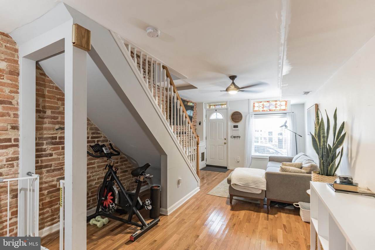 2332 Fleet Street - Photo 1