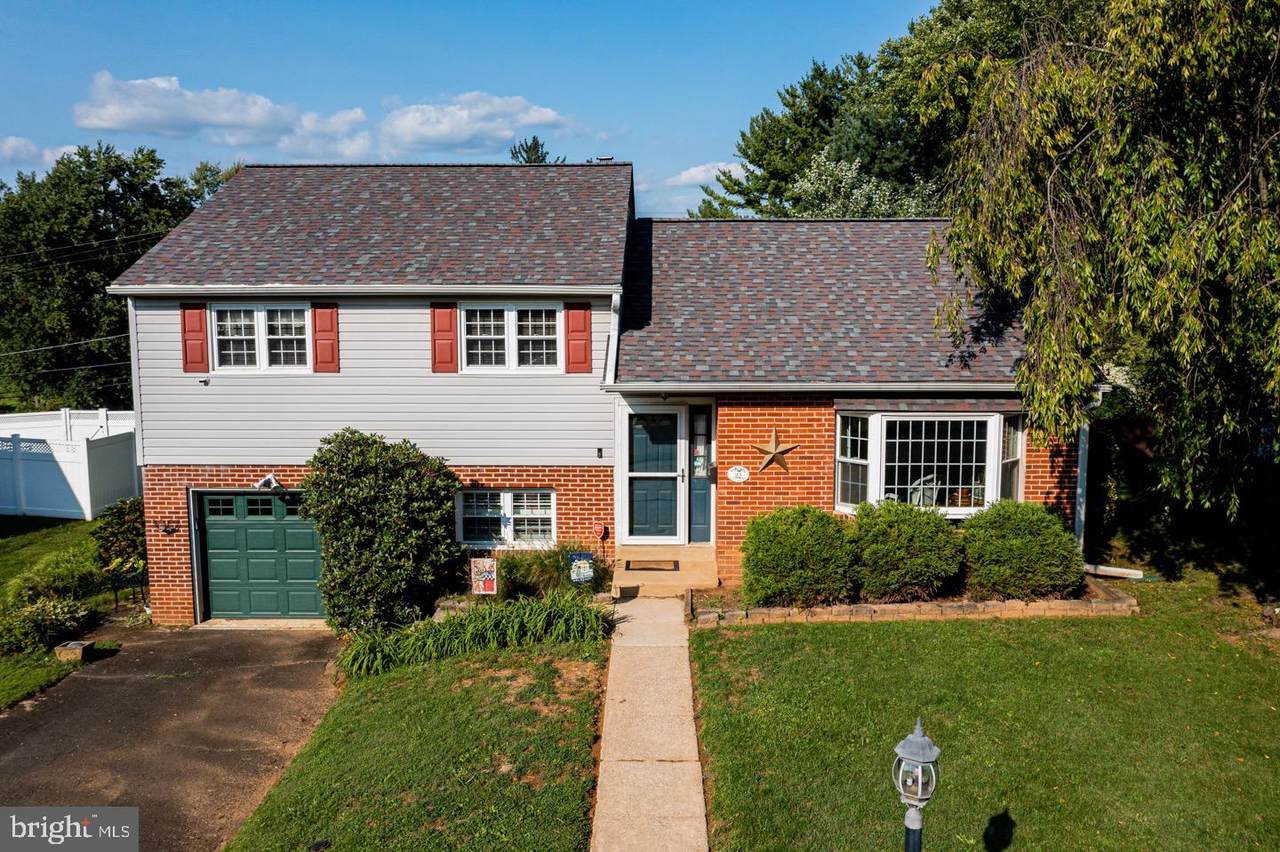 23 Red Oak Road - Photo 1