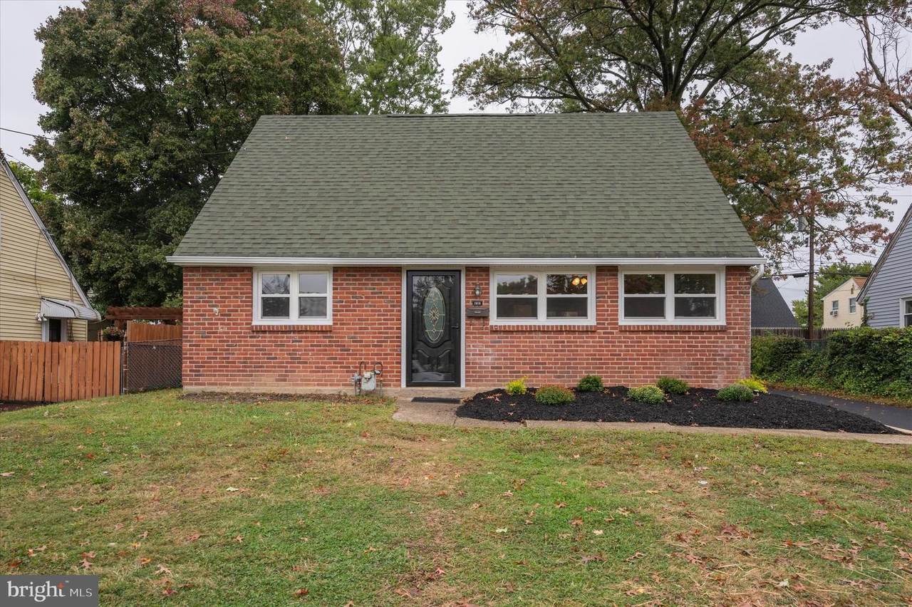 2609 Armstrong Avenue - Photo 1
