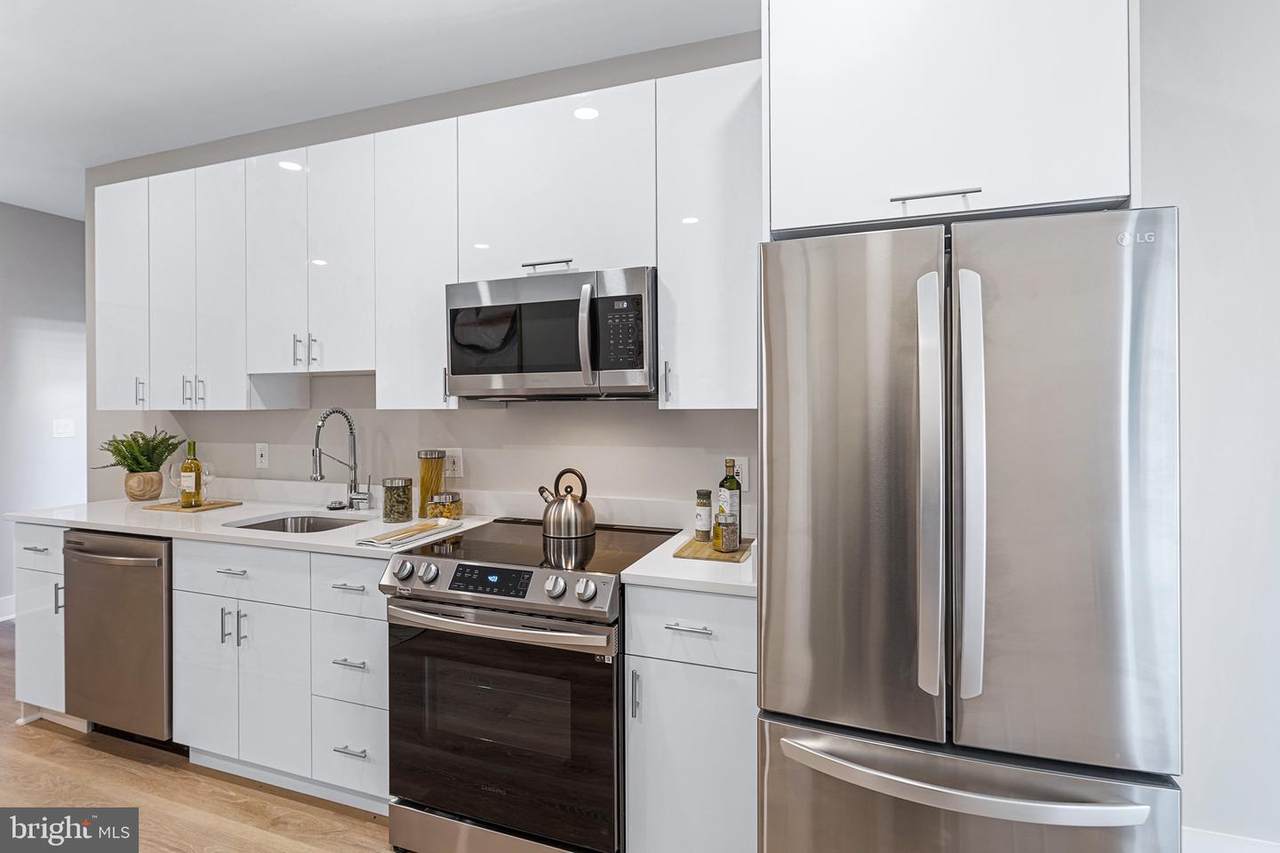 820 18TH Street - Photo 1