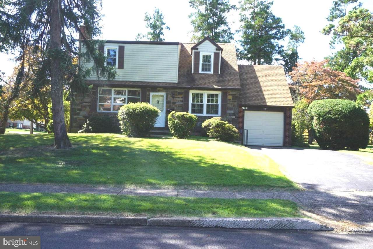 2618 Oriole Road - Photo 1