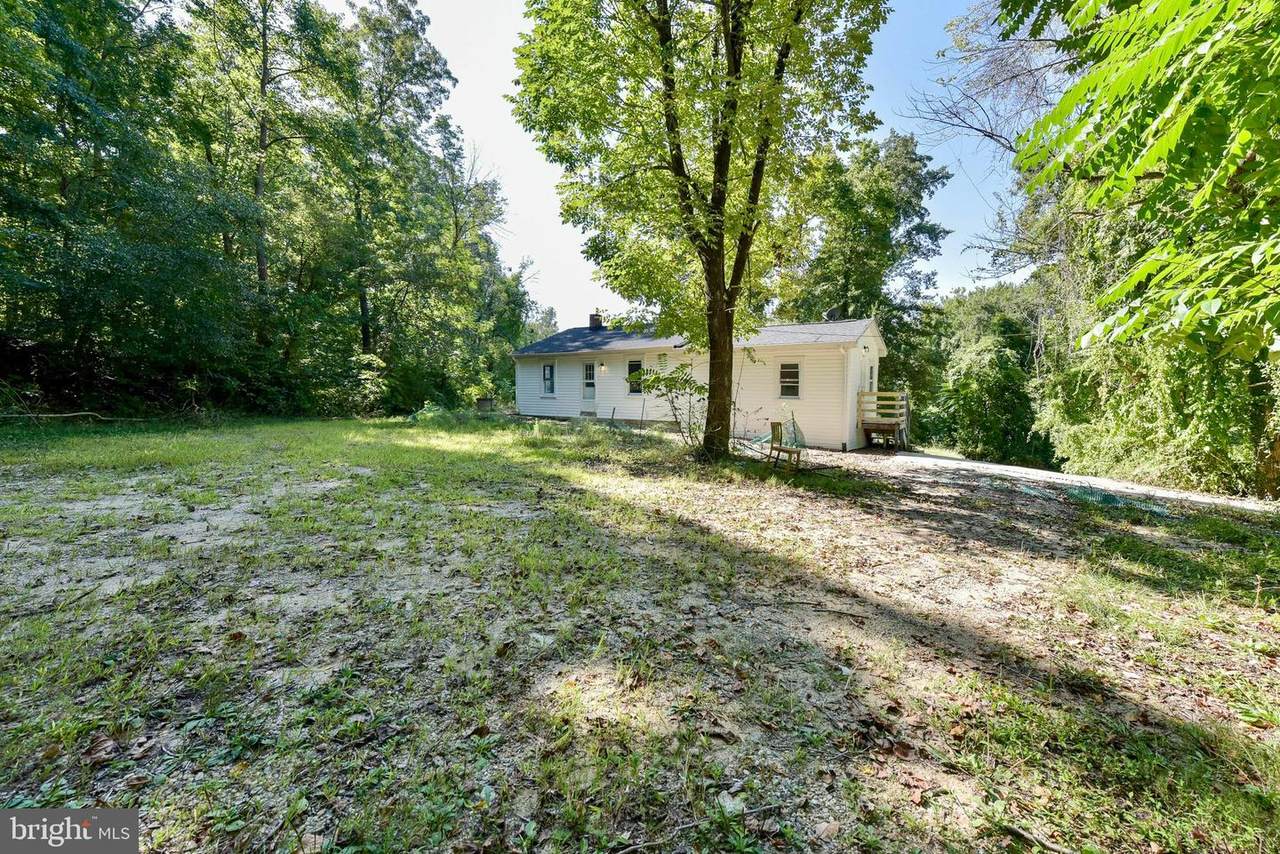 19086 Windsor Road - Photo 1