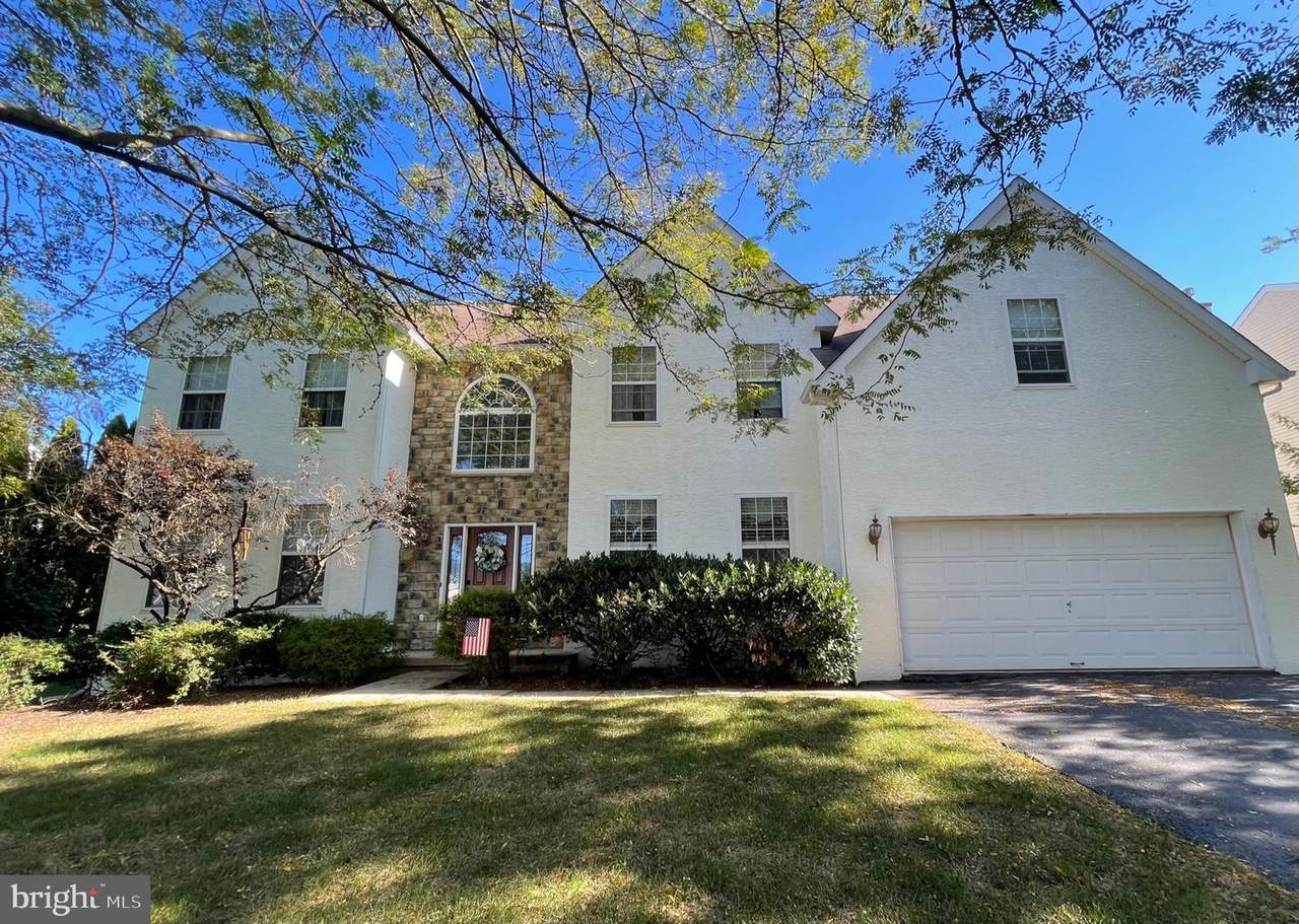 3823 Vincent Drive - Photo 1