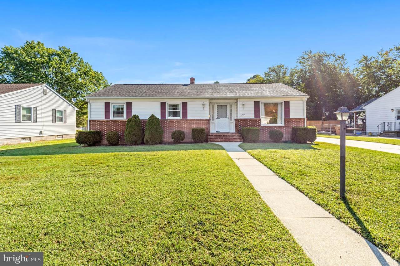 203 Bridgeham Avenue - Photo 1
