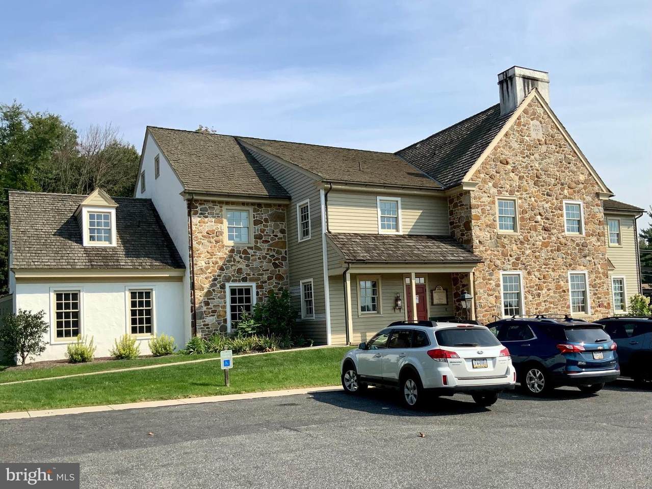 11 Pine Street - Photo 1