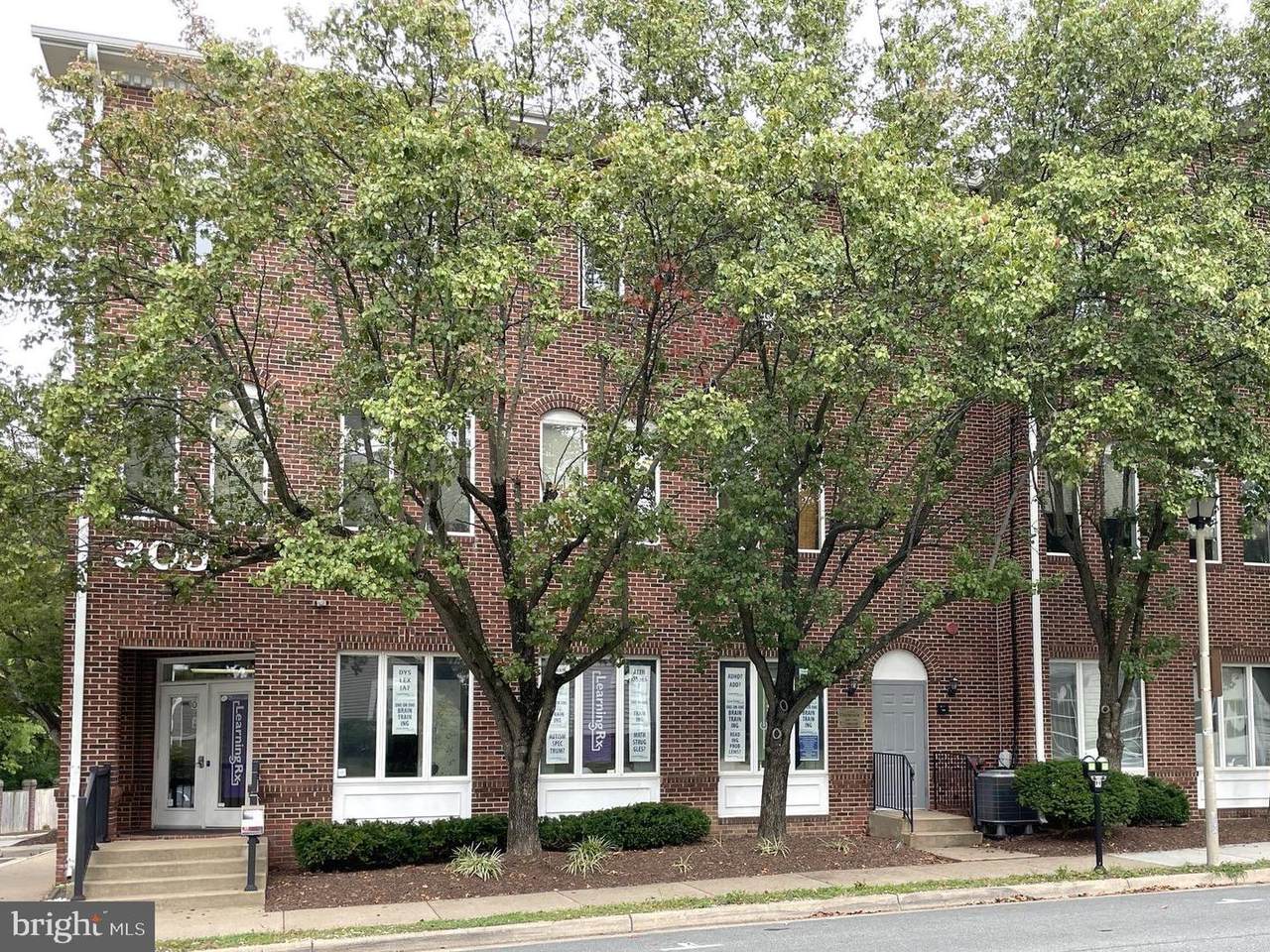 305 Harrison Street - Photo 1