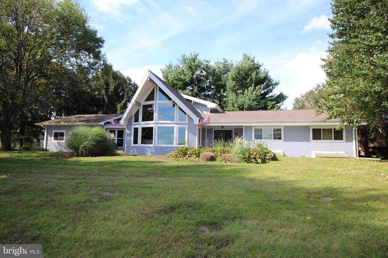 195 Carol Drive - Photo 1