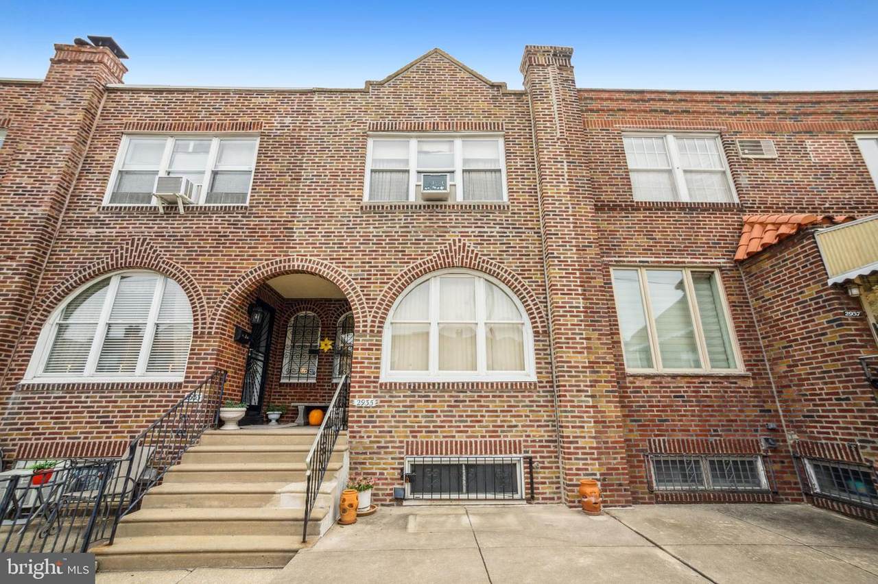 2935 Juniper Street - Photo 1