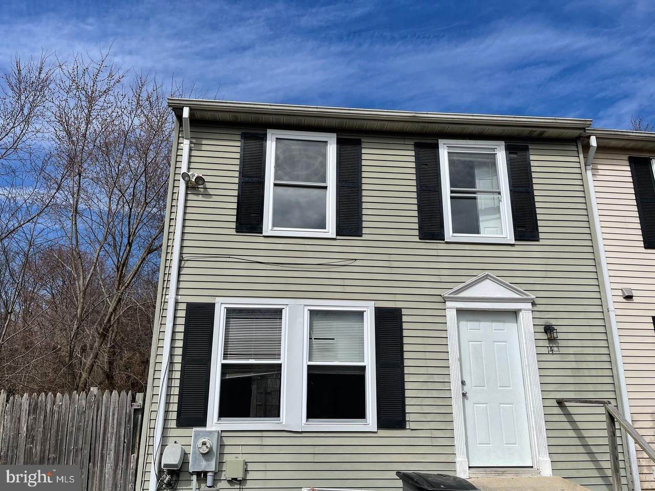 14 Van Court - Photo 1
