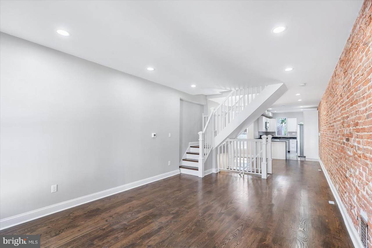 411 Whitridge Avenue - Photo 1