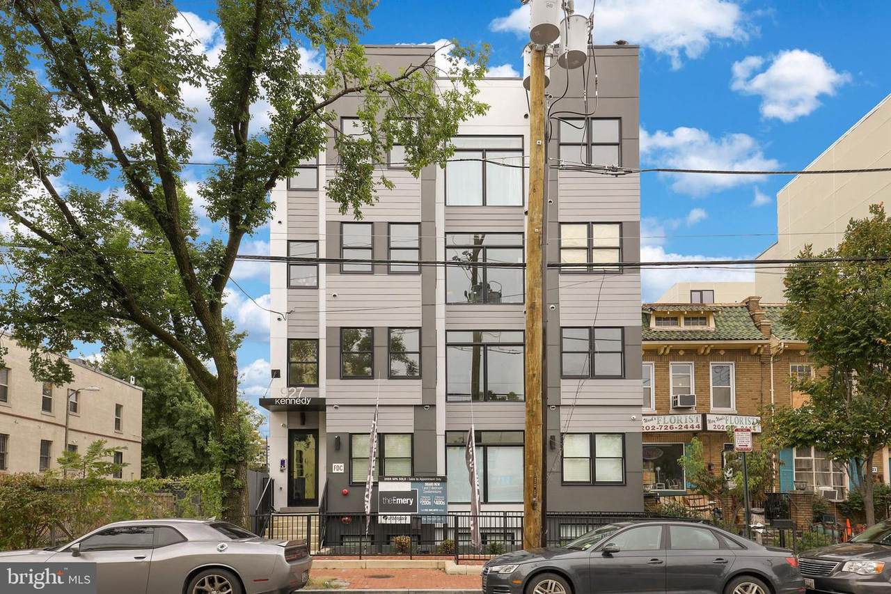 927 Kennedy Street - Photo 1