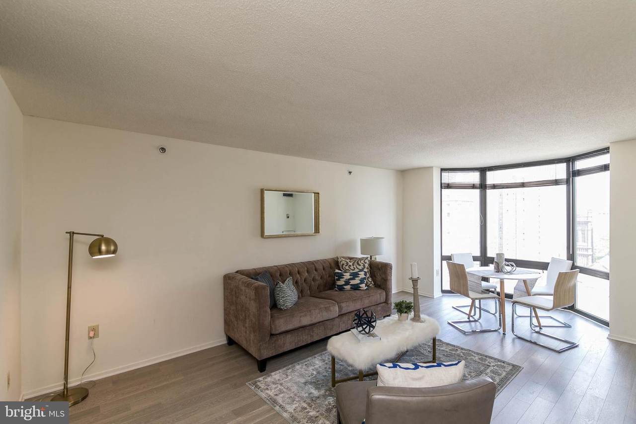 2018 Walnut Street - Photo 1