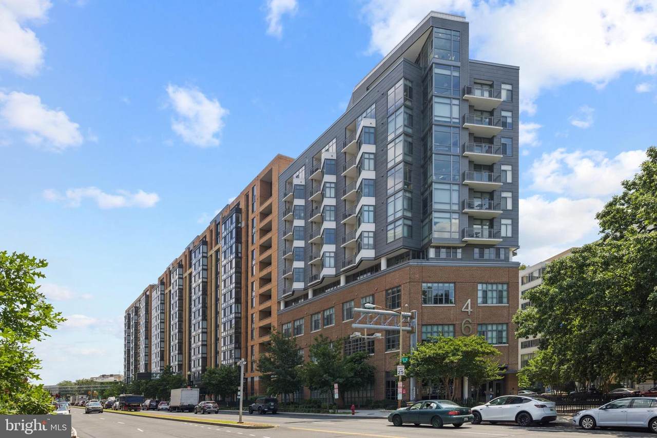 460 New York Avenue - Photo 1