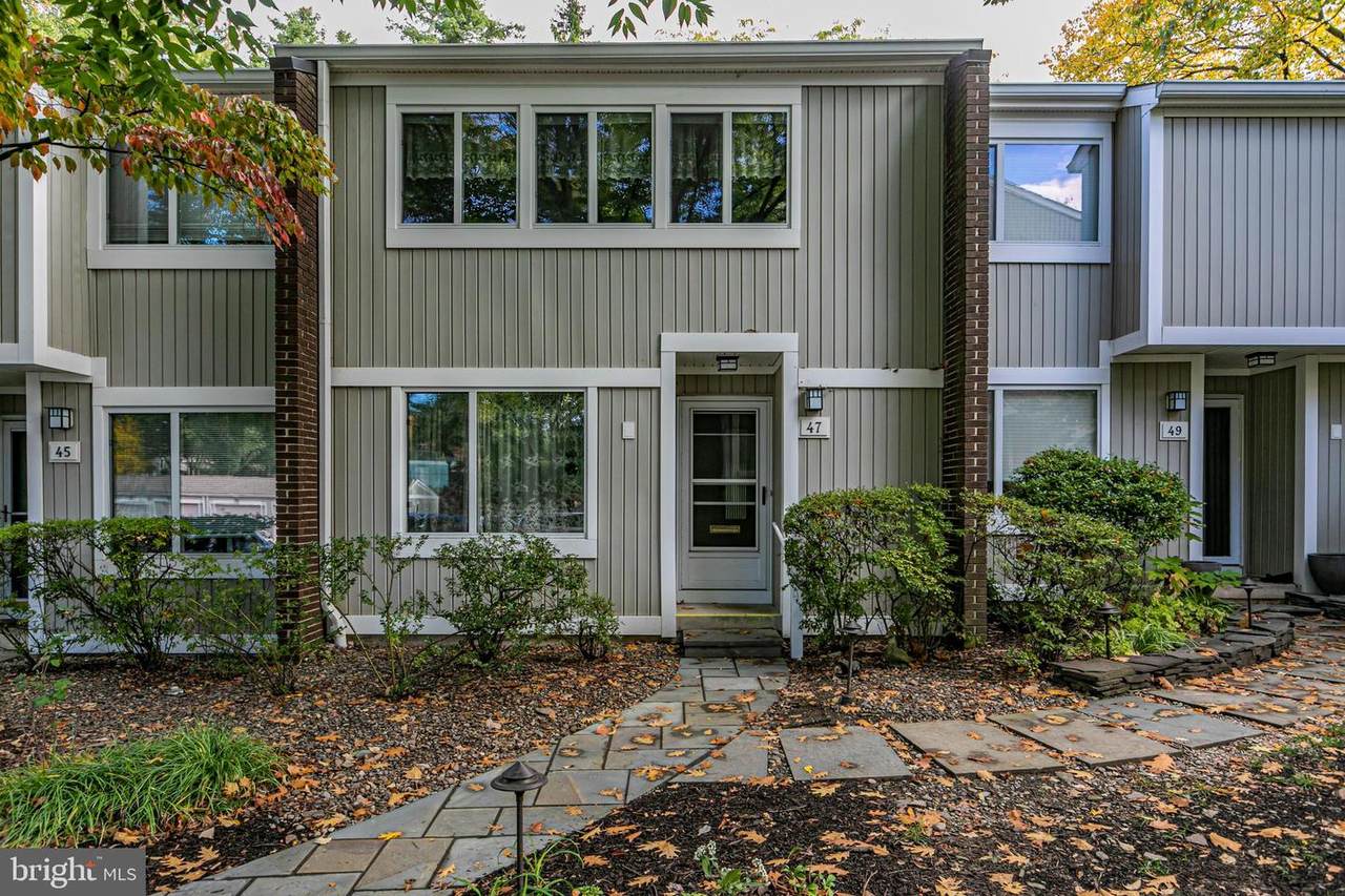 47 Gordon Way - Photo 1