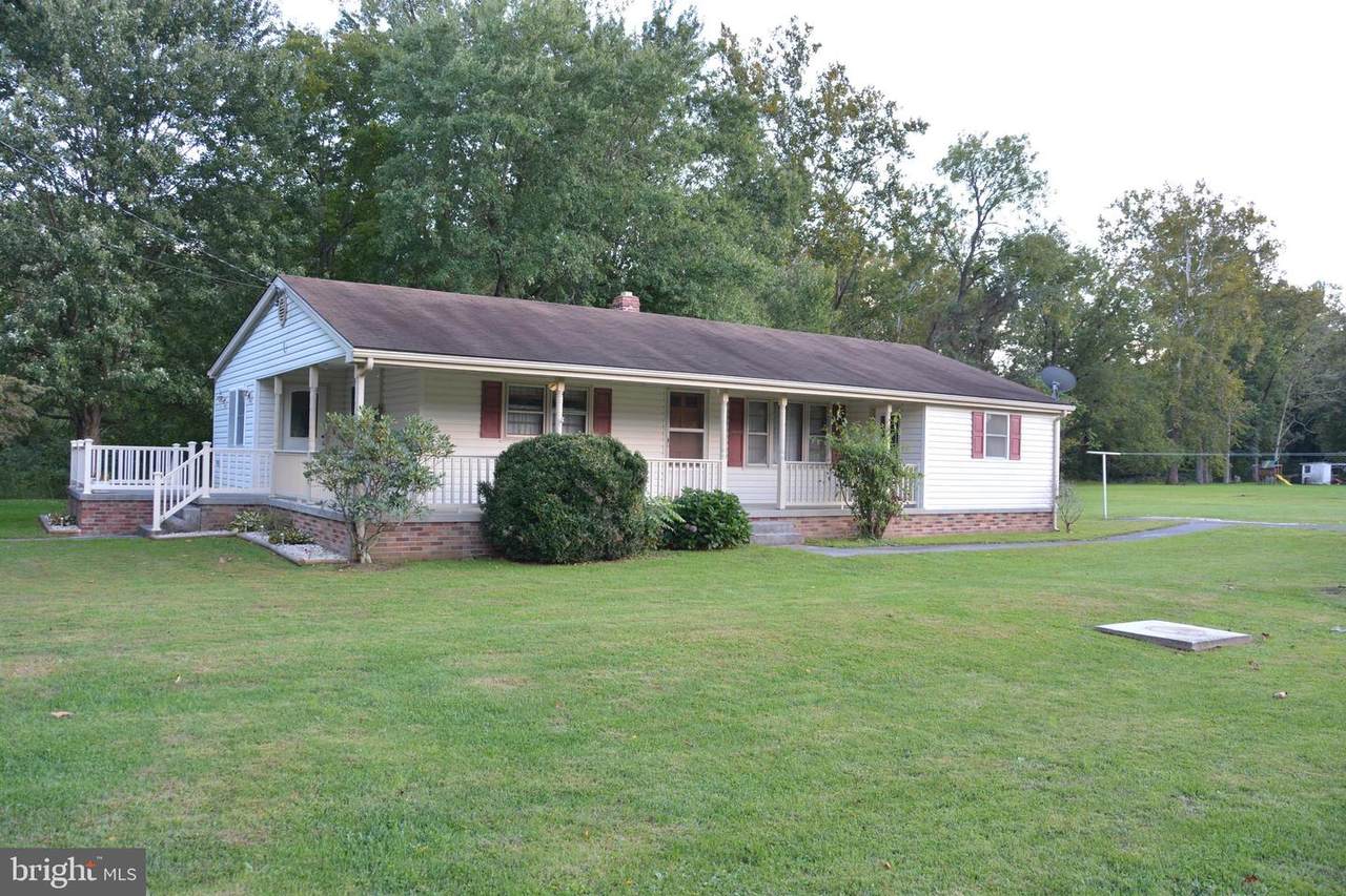 237 Middle Lane - Photo 1