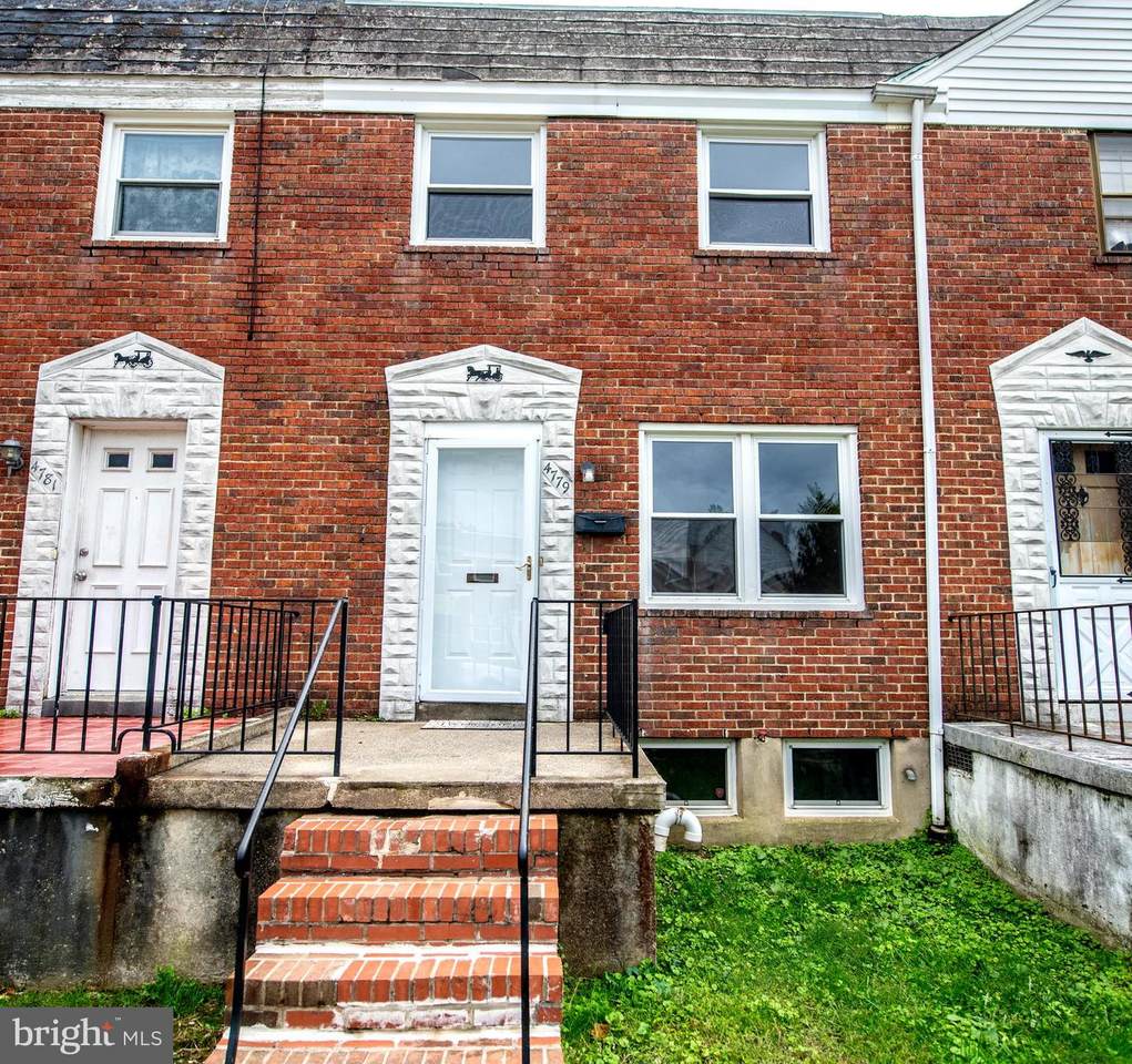 4779 Shamrock Avenue - Photo 1