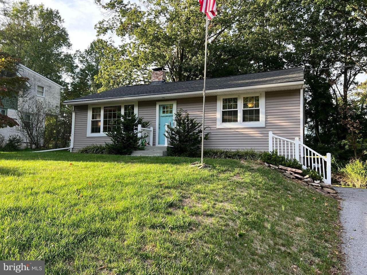 545 Valley Park Road - Photo 1